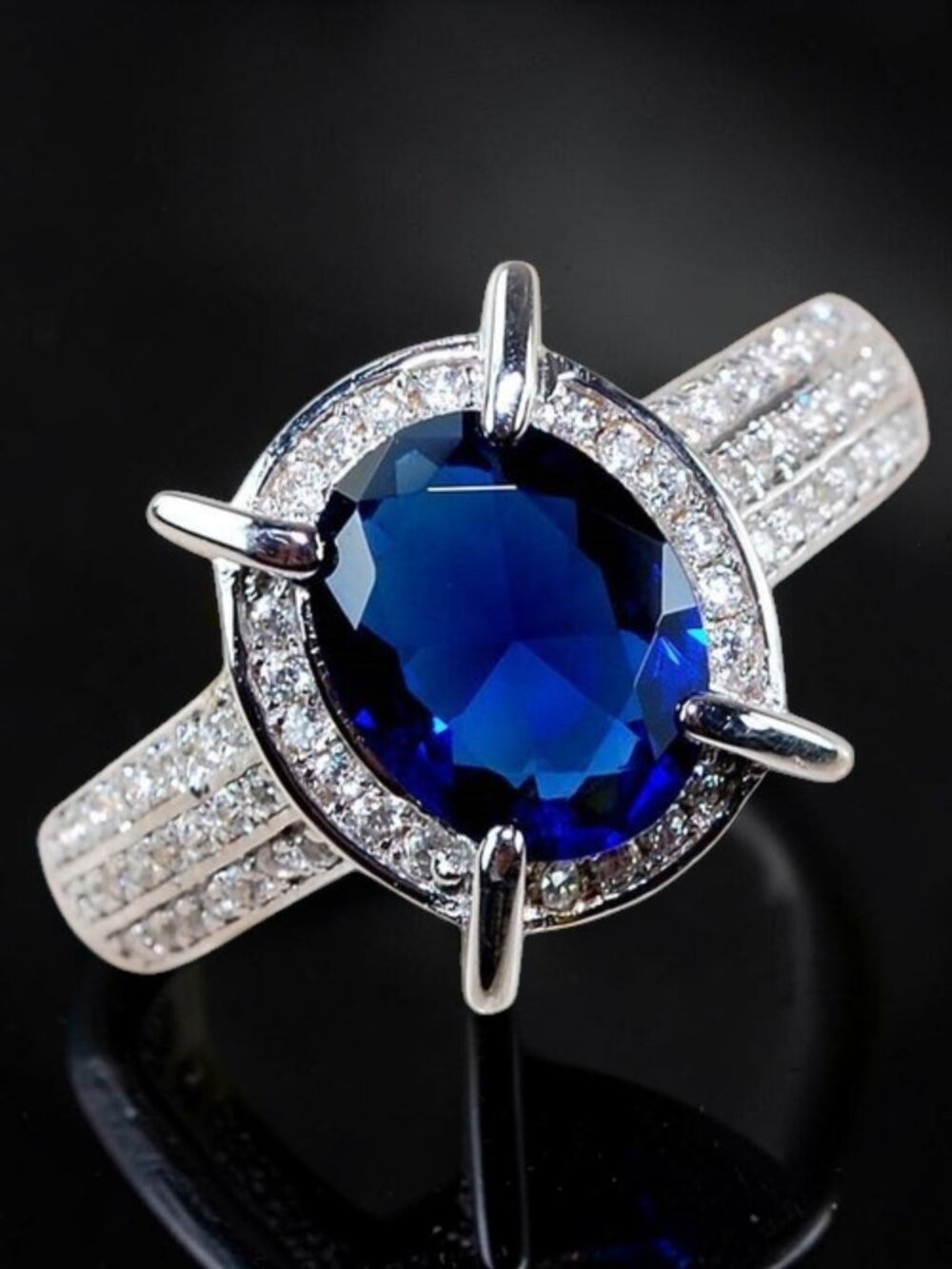 4CT Blue Sapphire & Topaz 925 Sterling Silver Ring Size 7